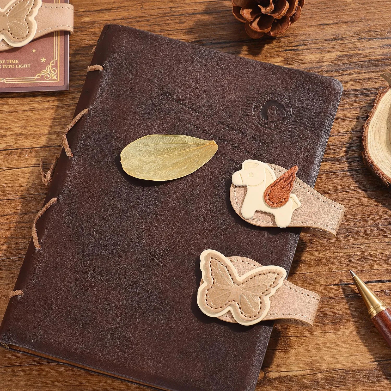 Wholesale Magnetic Leather Bookmark Clips 9