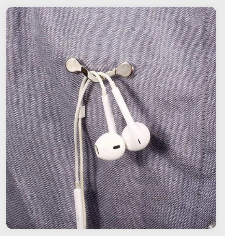 Magnetic Glasses Clip 9