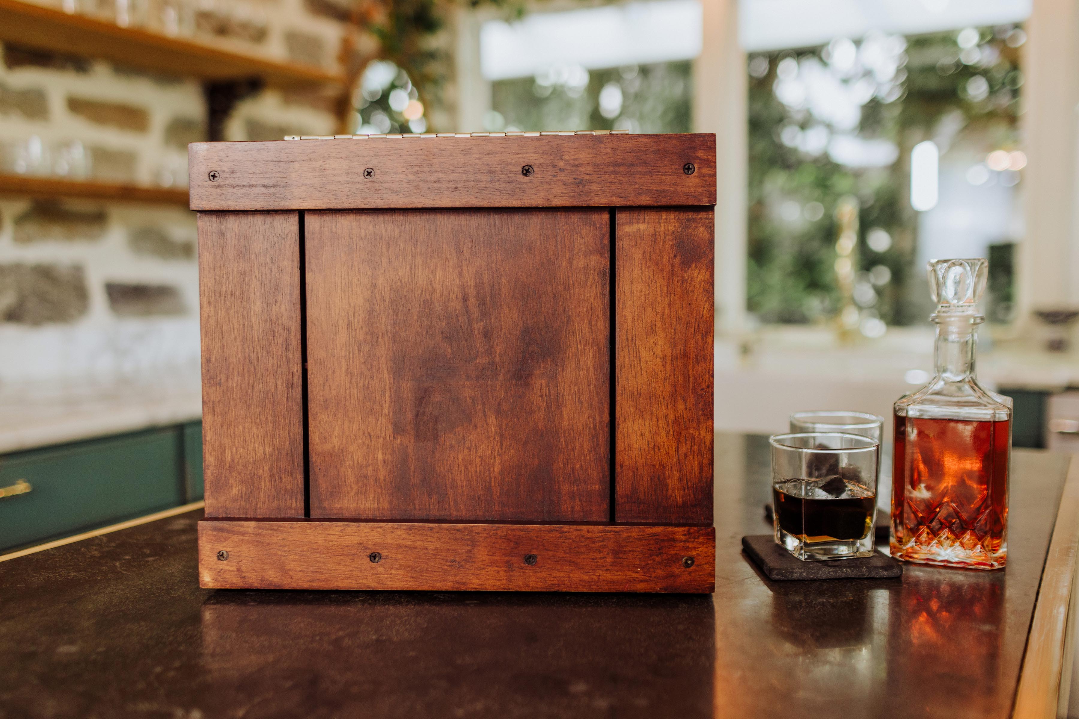 Whiskey Box Gift Set with Decanter 4