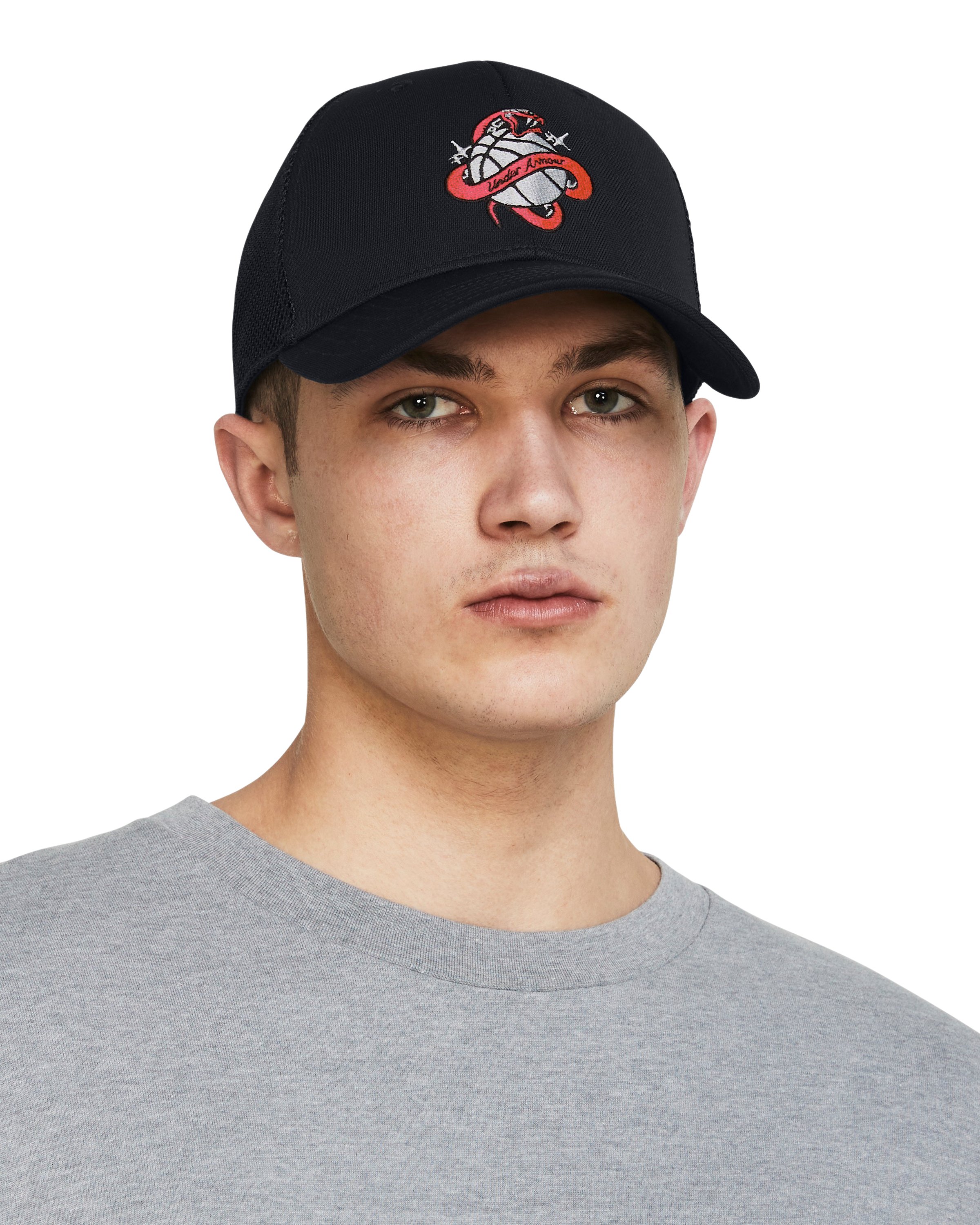 UA Essential Mid Men's Trucker Hat 3