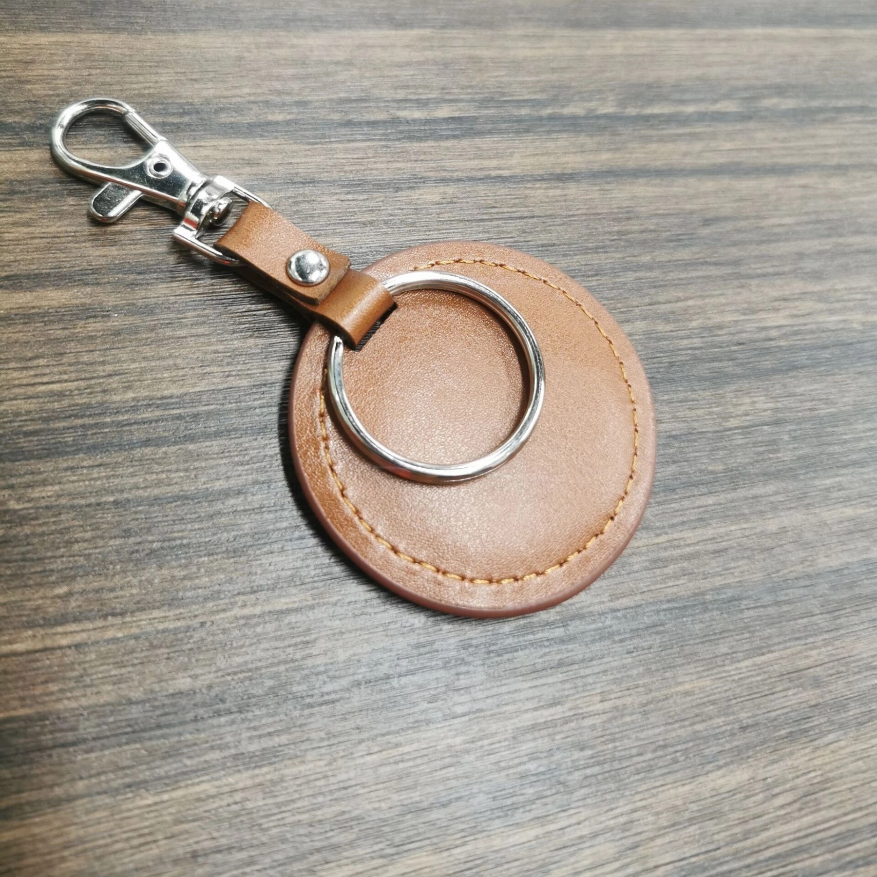 Custom Round PU Leather Keychain 4