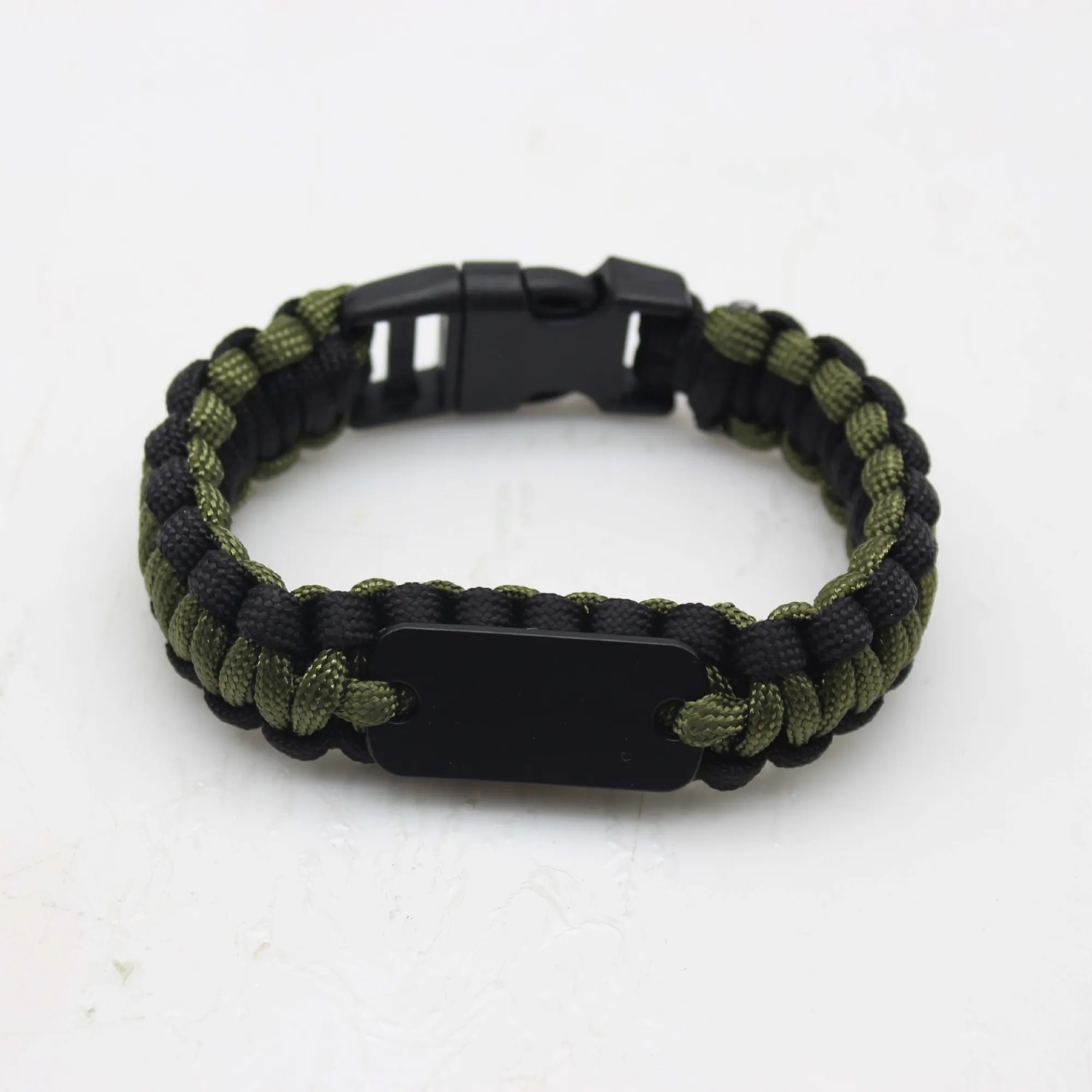 Paracord Bracelet with Metal Plate 4