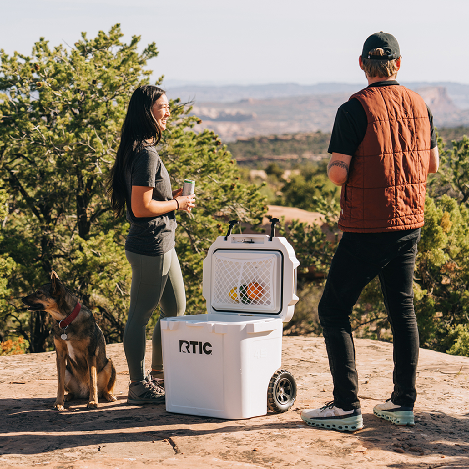45 QT RTIC® Insulated Ultra-Tough Wheeled Cooler Ice Chest (23"x20.75") 8