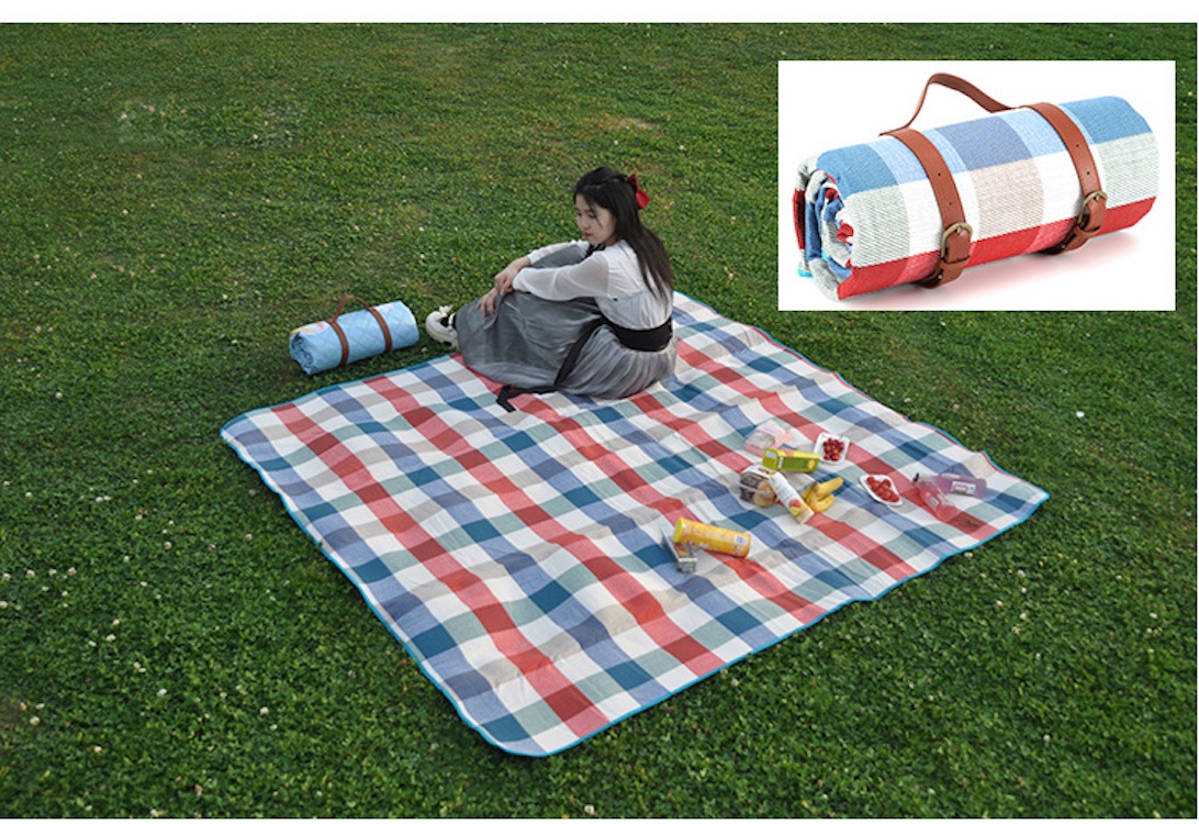 Outdoor Blanket for 6 to 8 Adults 6