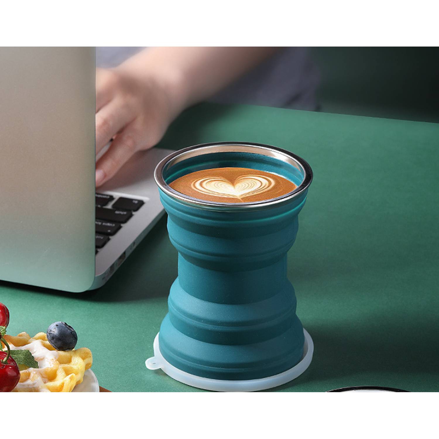 11Oz Portable Folding Silicone water Cup 1