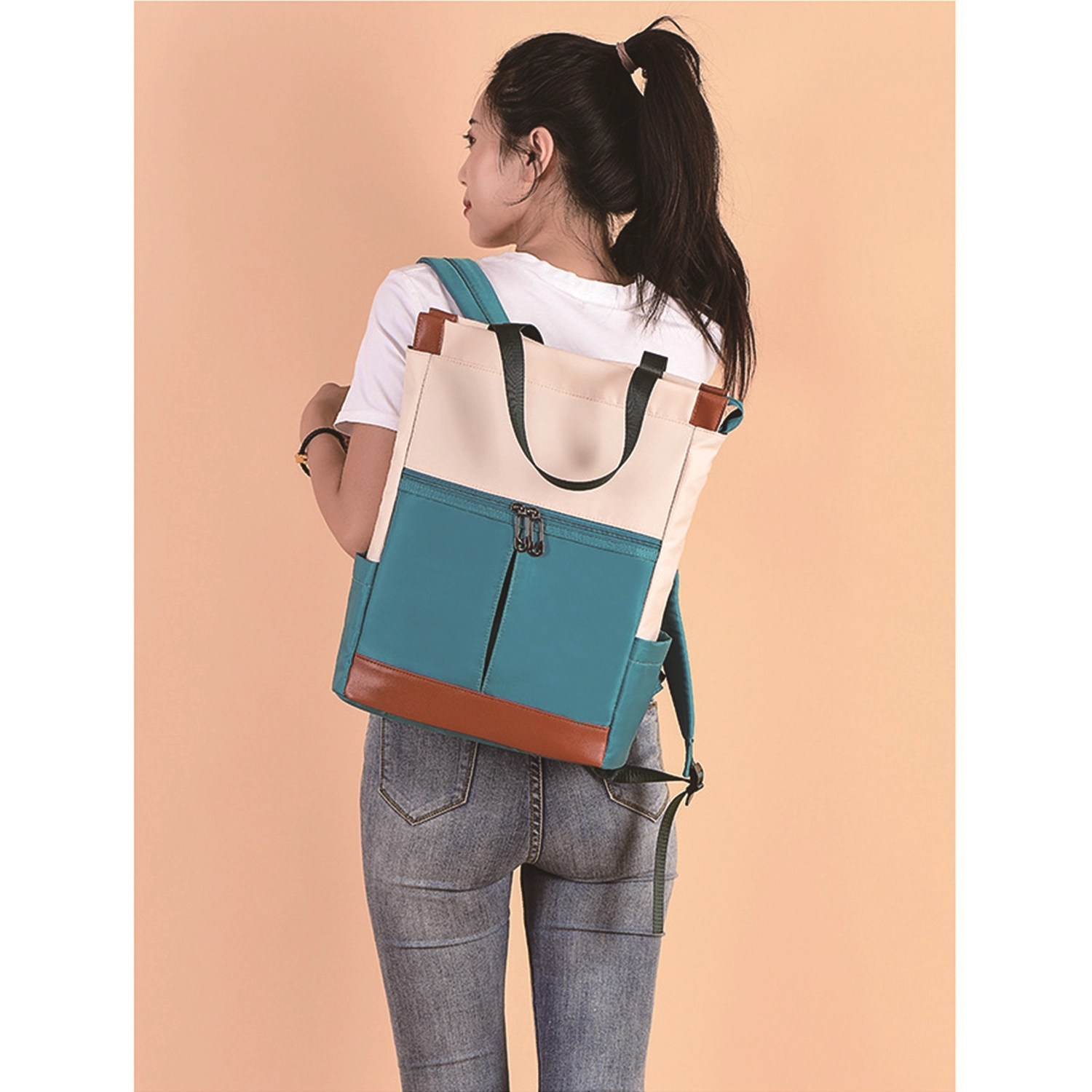 Multifunctional and High Capacity Oxford Backpack 5