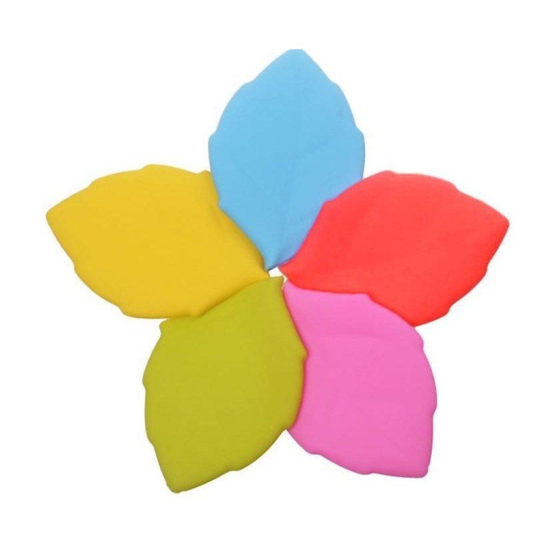 Silicone Outdoor Folding Maple Leaf-shaped Drink Cup 2