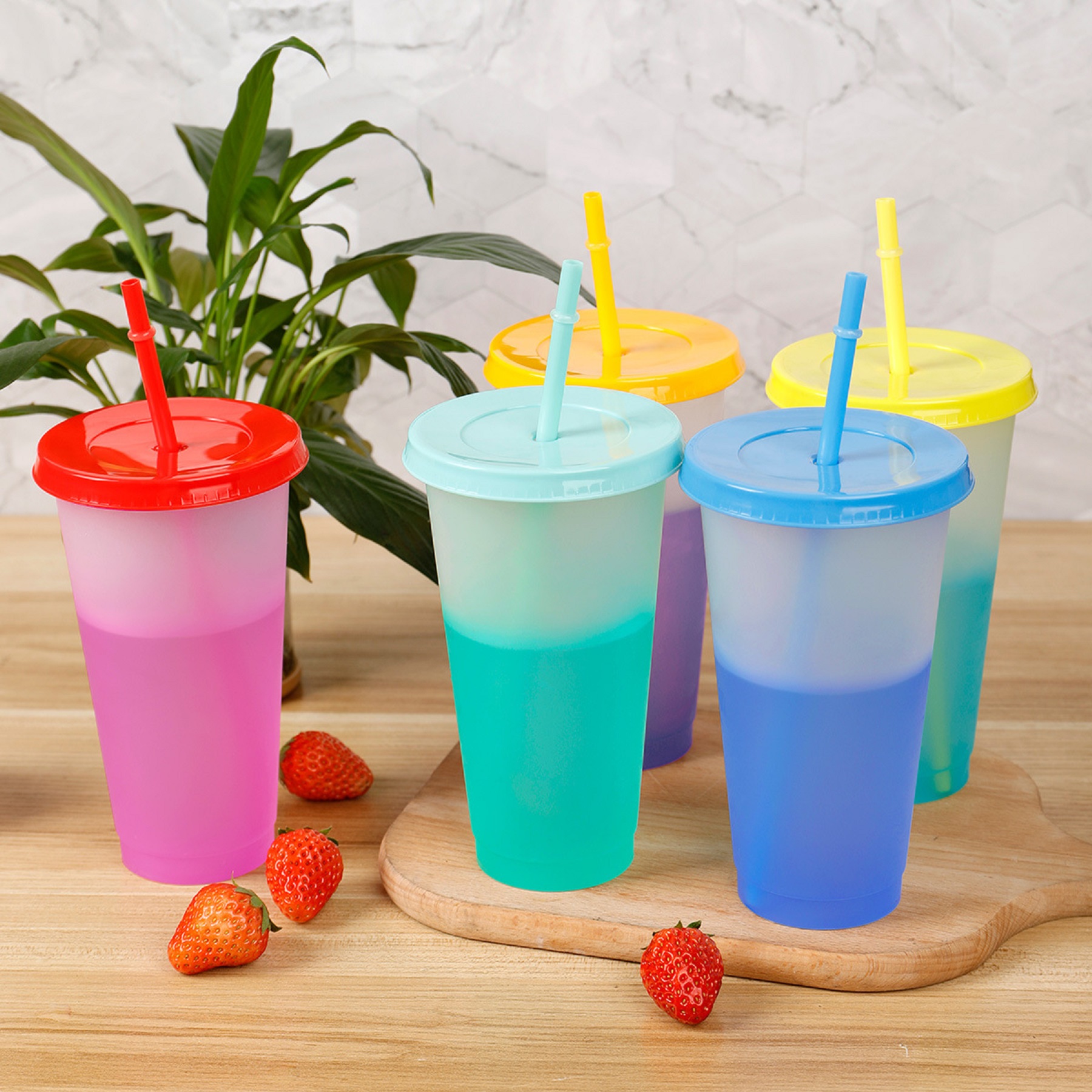24 oz Reusable Color Changing Cups with Lids and Straws 2
