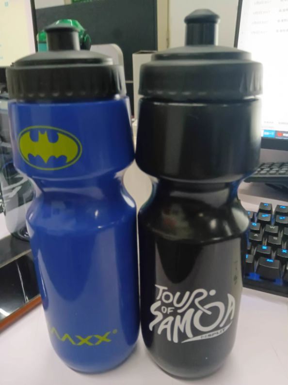 23oz Sports Squeeze Water Bottles 2