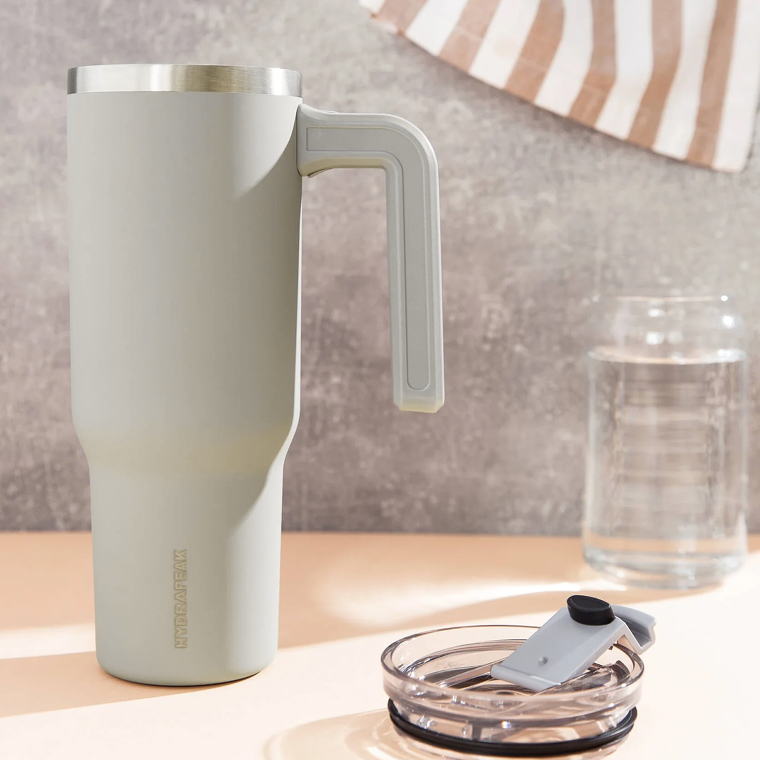 32 oz Hydrapeak® Stainless Steel Insulated Tumbler With Handle and Straw Lid 2