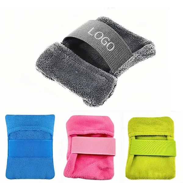 Sand Removal Mitts - Beach Essential for Clean Hands 1