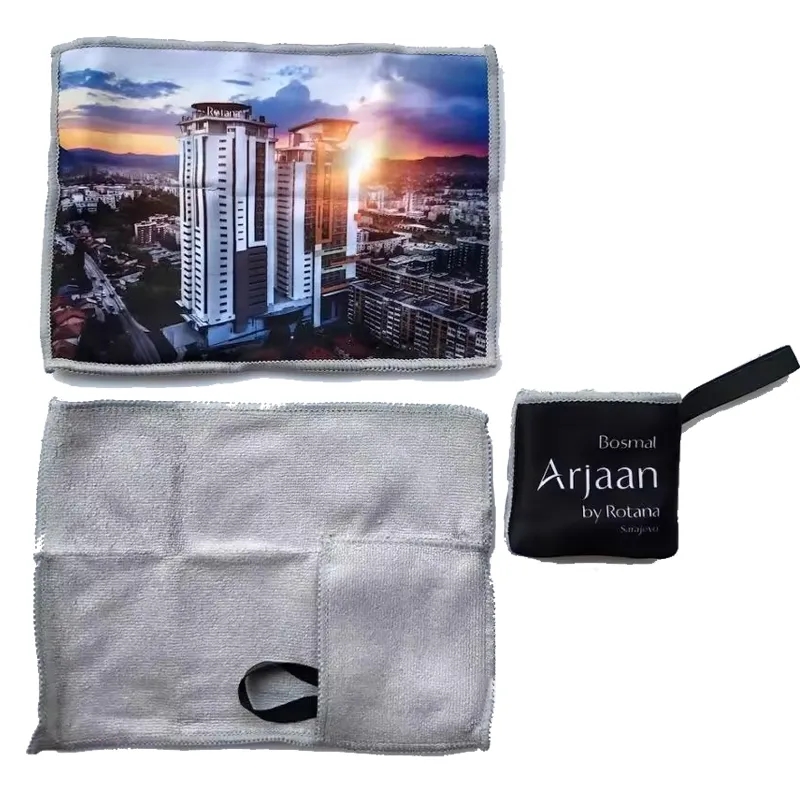 Cleaning Cloth in Pouch 11