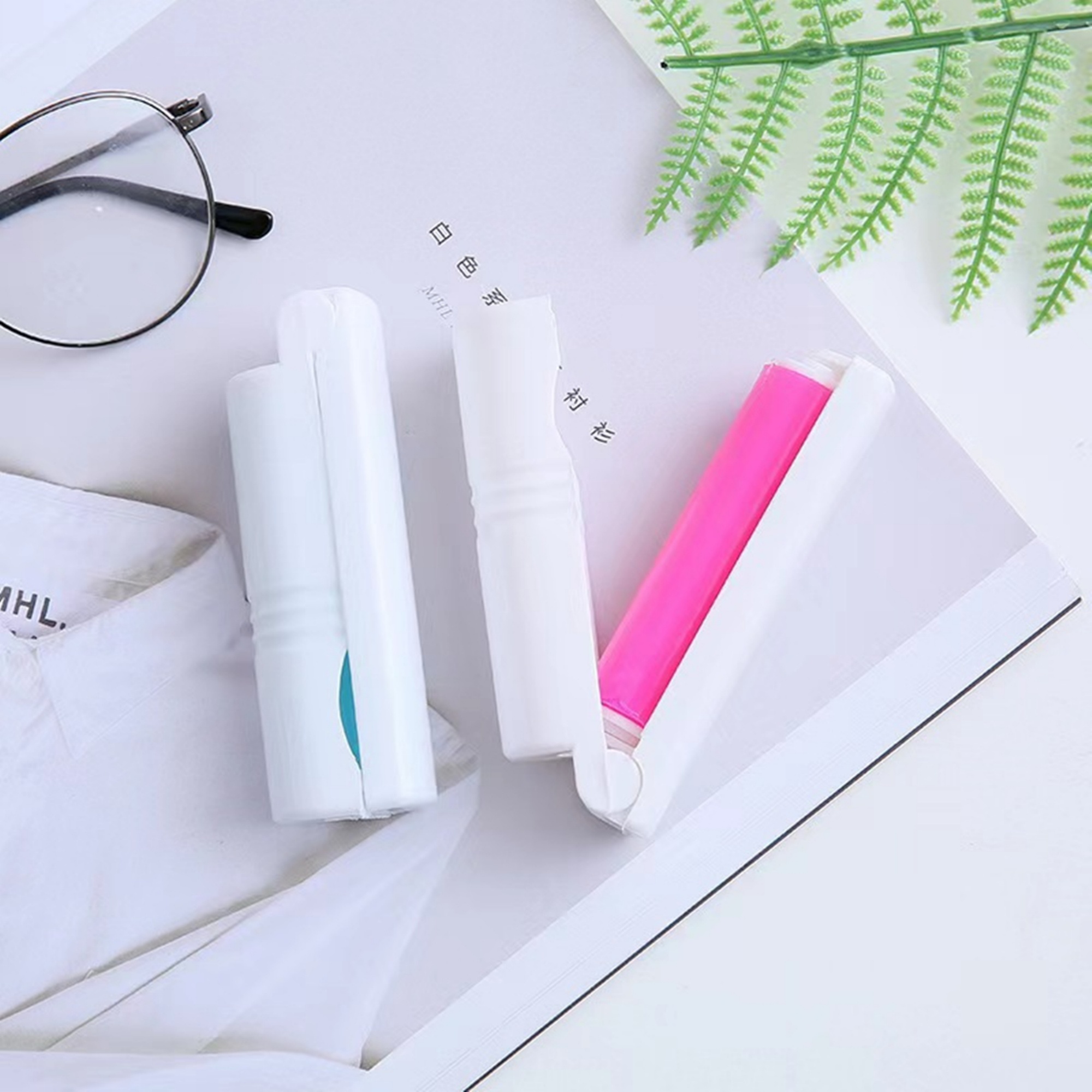 Pocket-sized Lint Roller 11