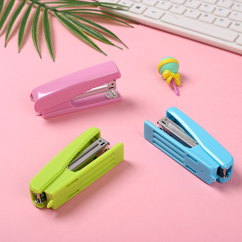 Large Capacity Office Stapler 3