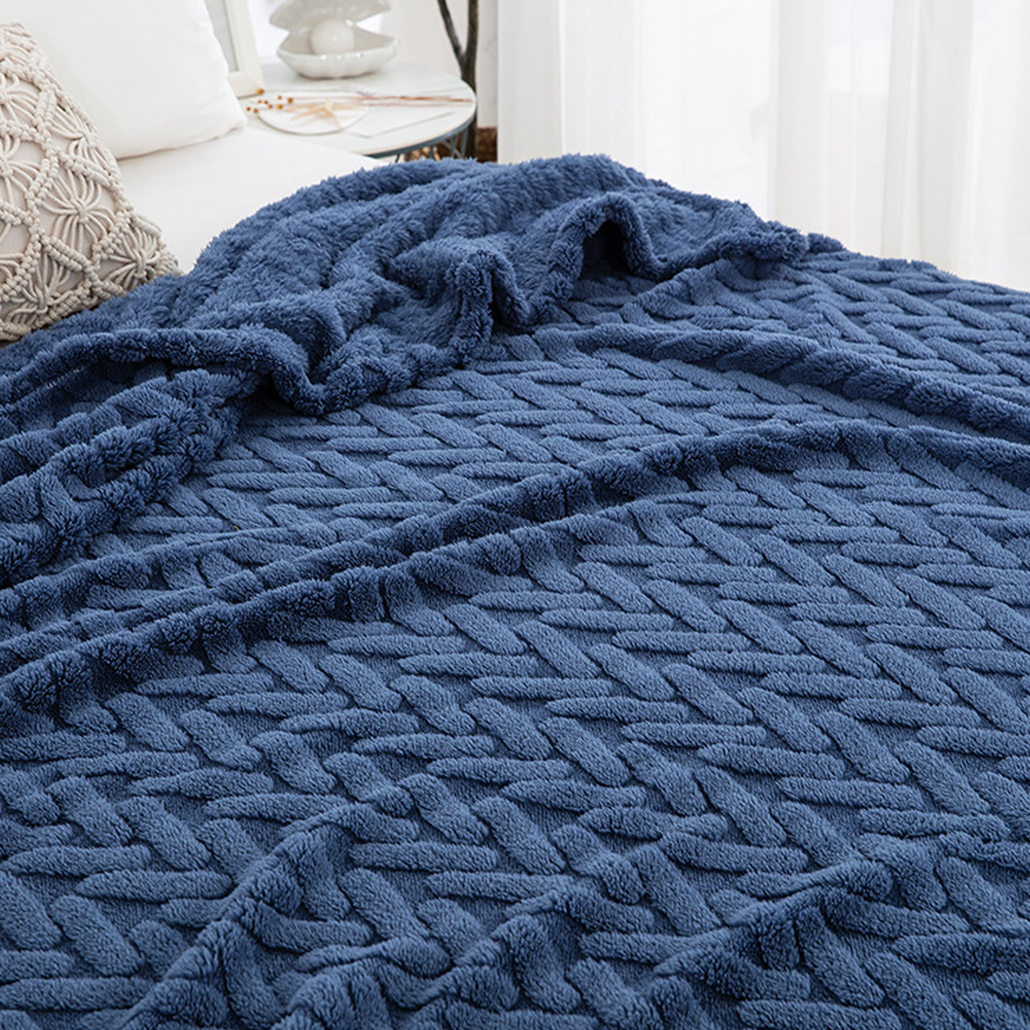 Breathable Coral Velvet Polyester Blanket 5
