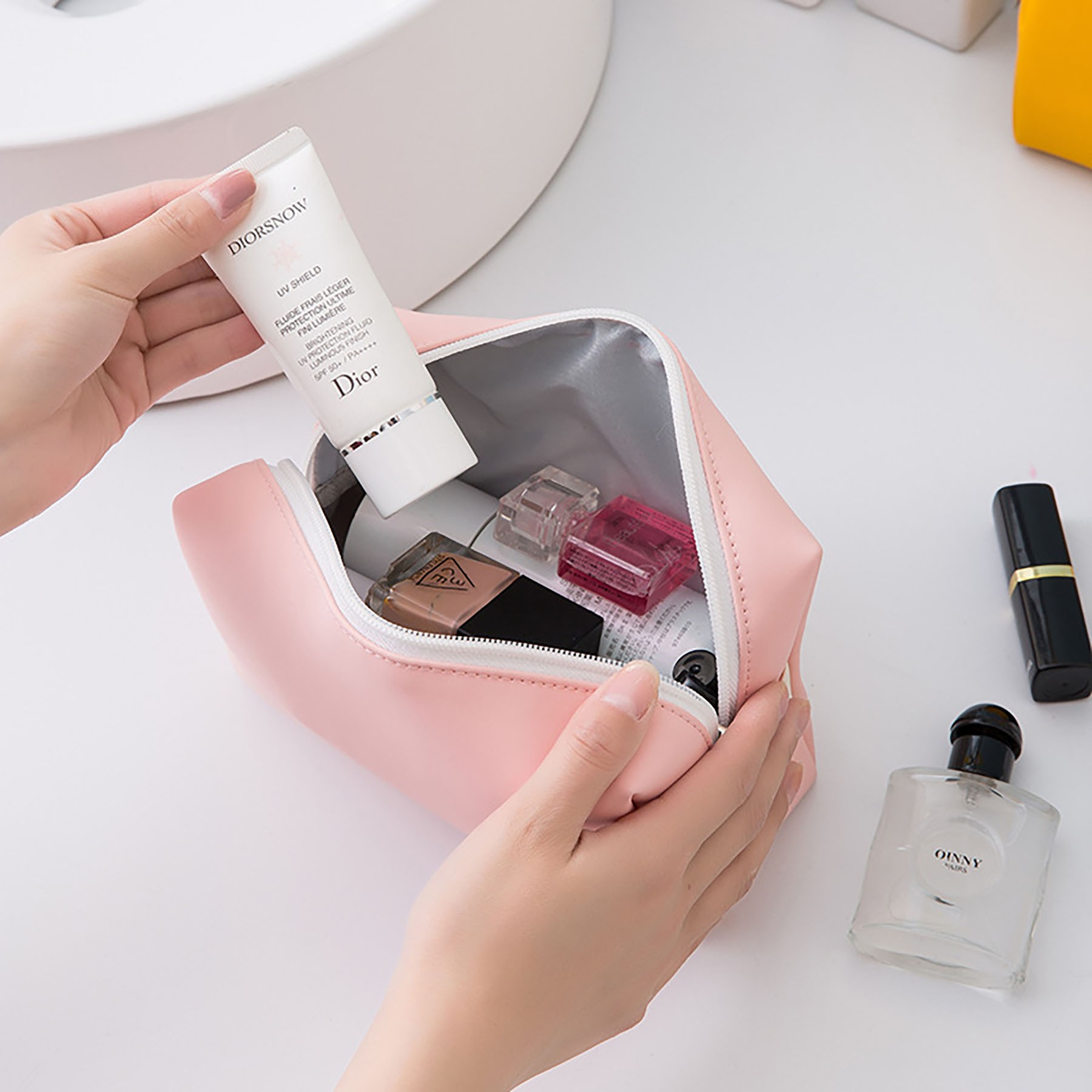 Multifunctional Hand Pu Cosmetic Pouch Bag 2
