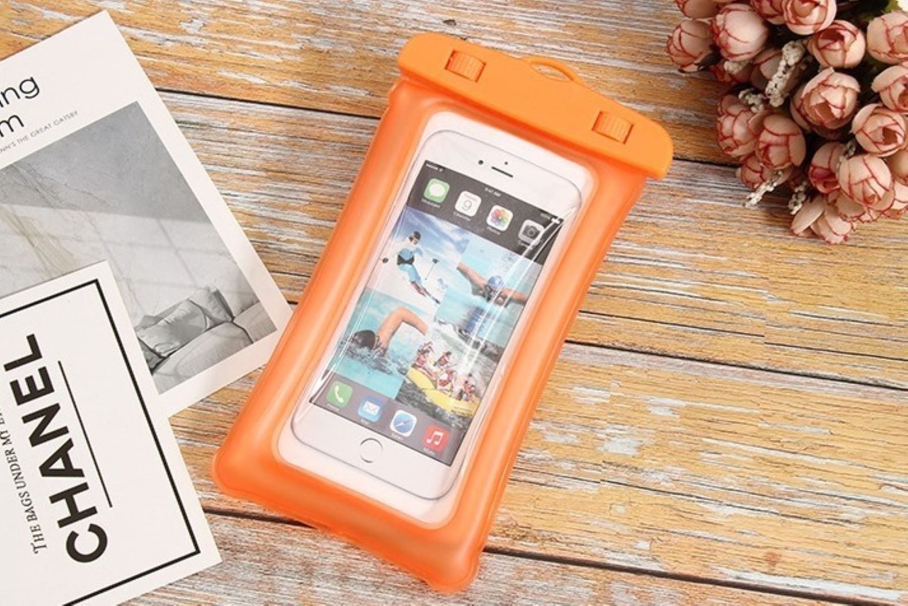 Waterproof Universal Smartphone Pouch For All Phone Sizes 11