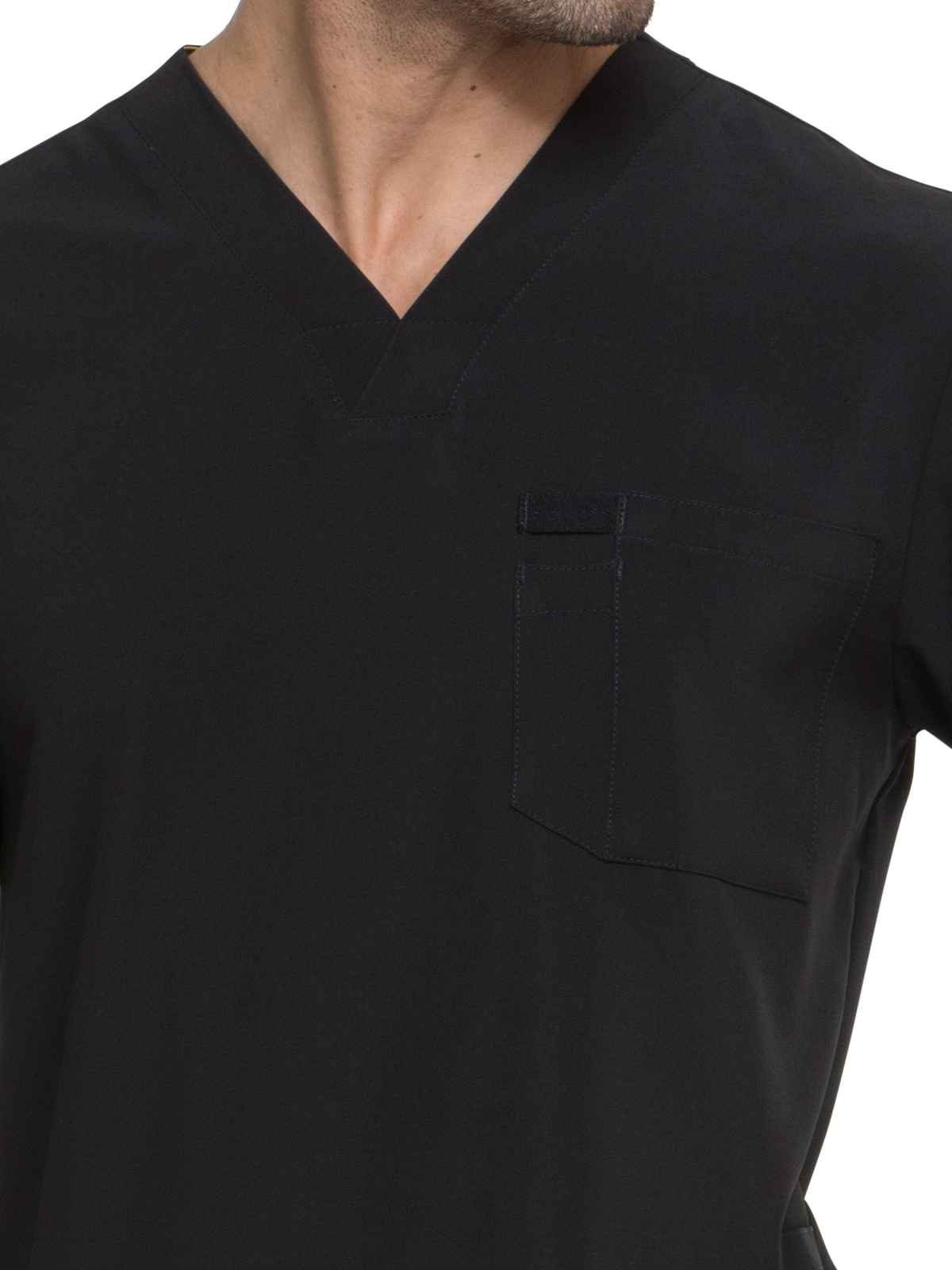 EDS Essentials Men's Four-Pocket V-Neck Top