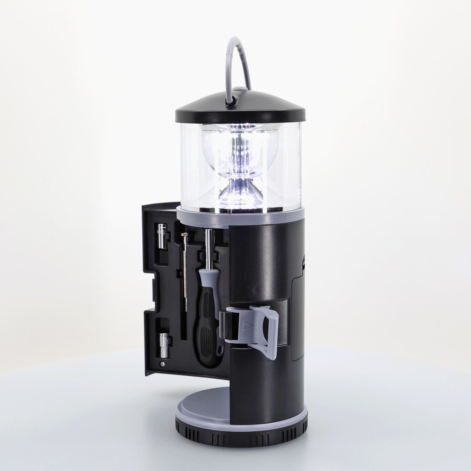Lantern with Tool Set 82