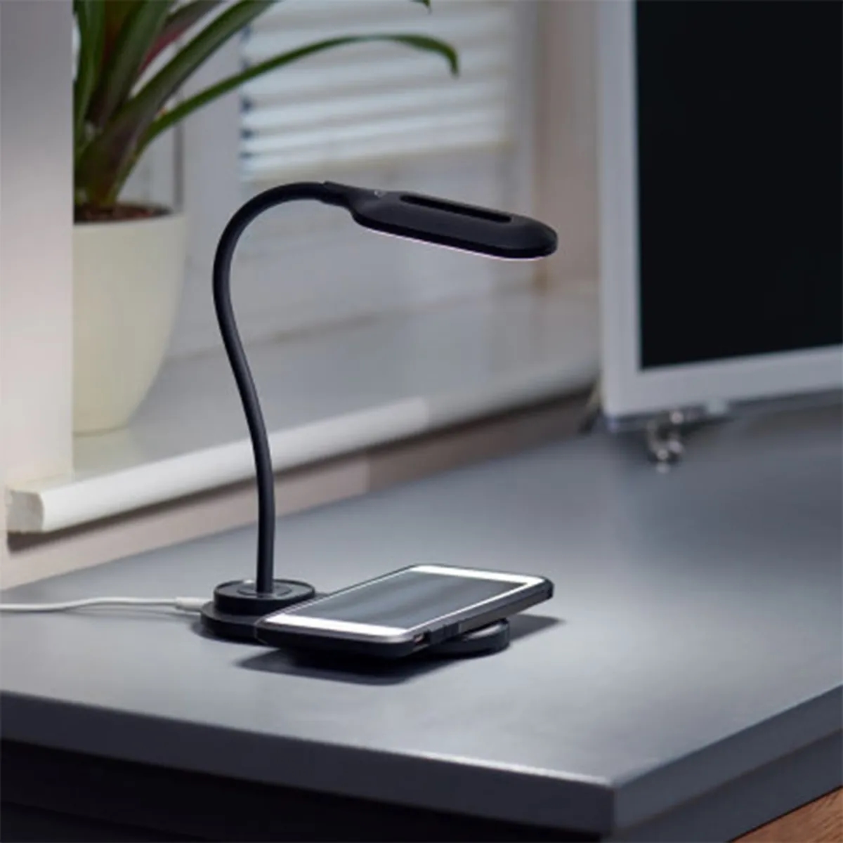 10W Eye Protection Wireless Charging LED Desk Lamp Lighting 5