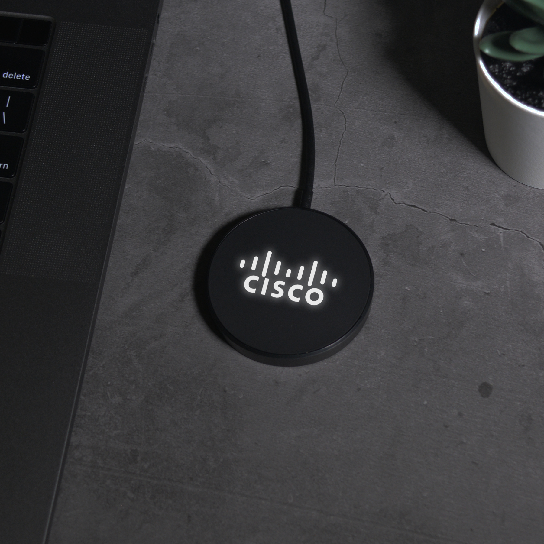 MagLED 15W Qi Wireless charger with light up logo display