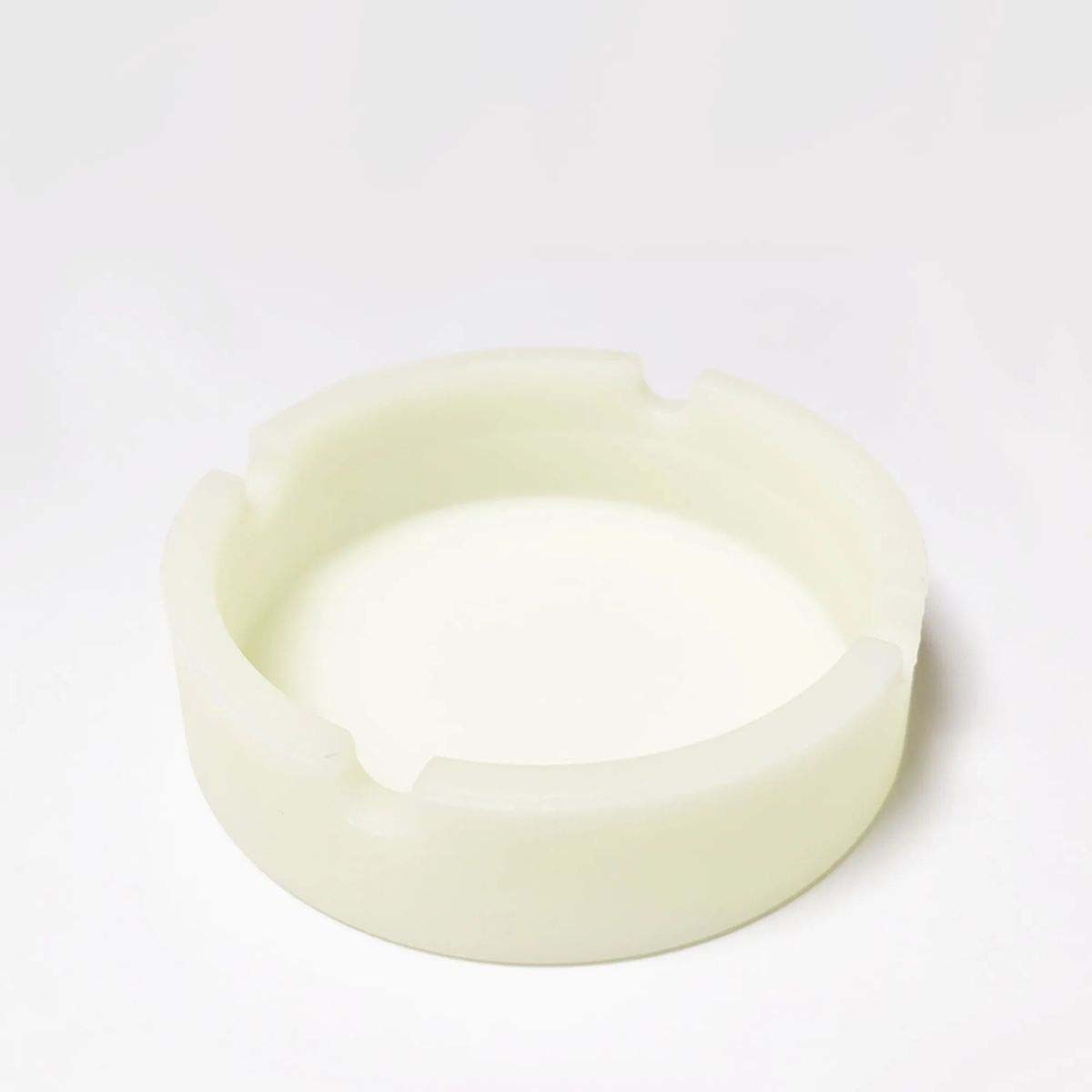 Durable Heat Resistant Silicone Ashtray for Smokers 2