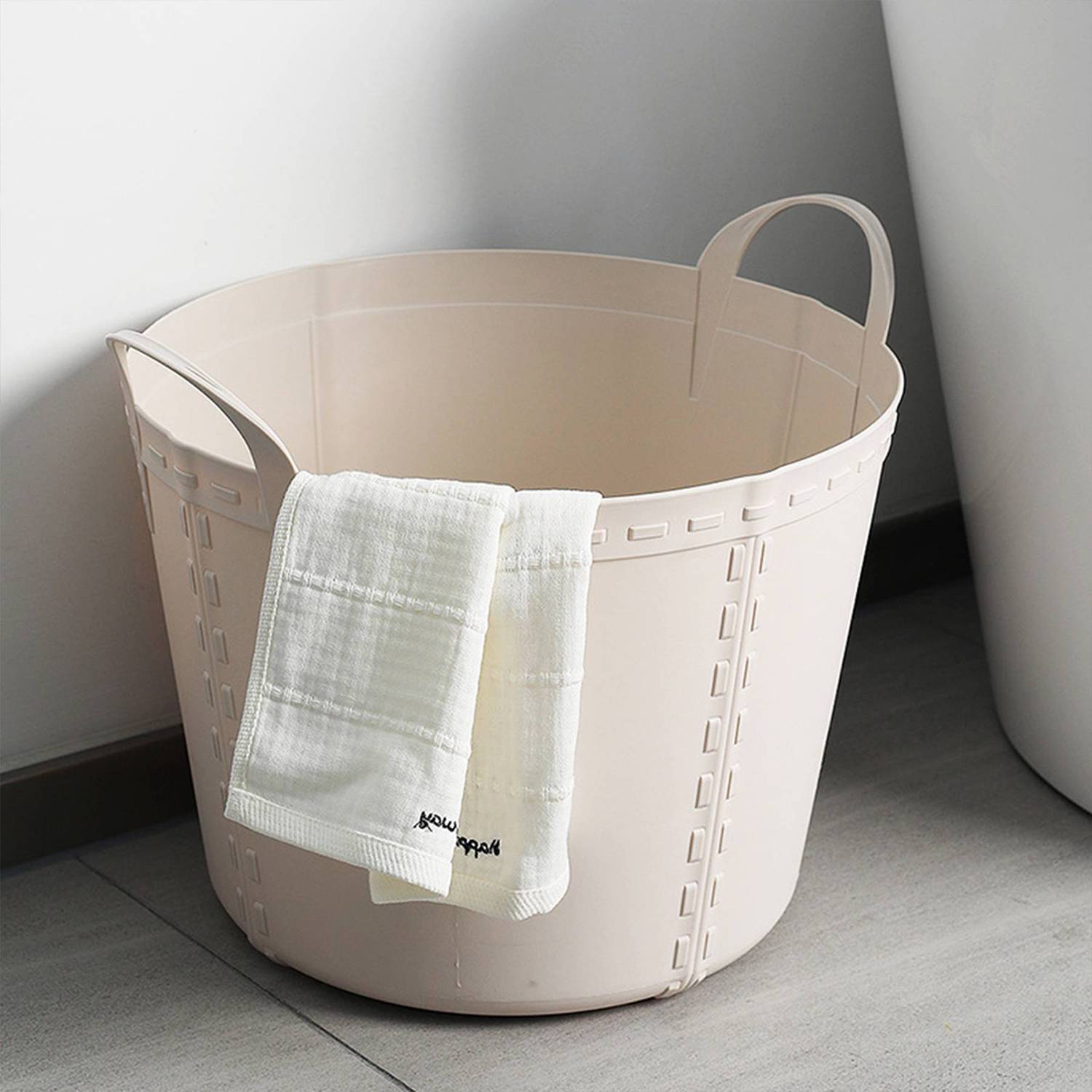 Large Capacity Plastic Storage Basket 7