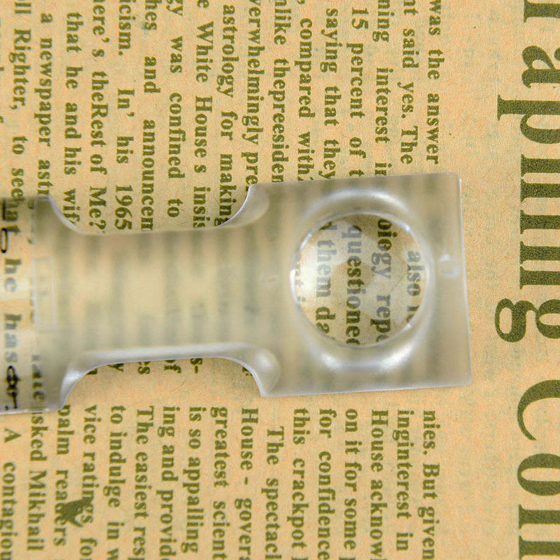 2x Rule style magnifier 13