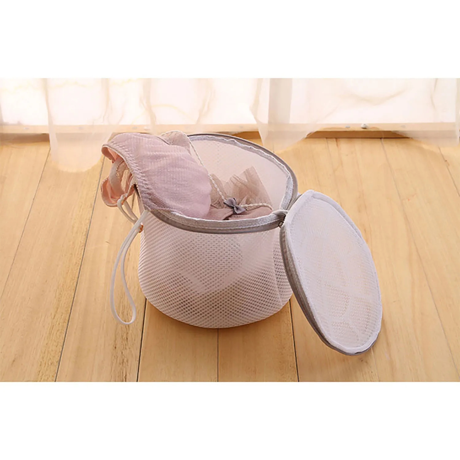 Cylindrical Reusable Laundry Mesh Wash Bag 2
