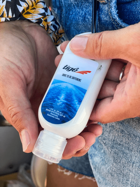 1.9 oz. SPF 30 Sunscreen in Clear Bottle with Carabiner 44