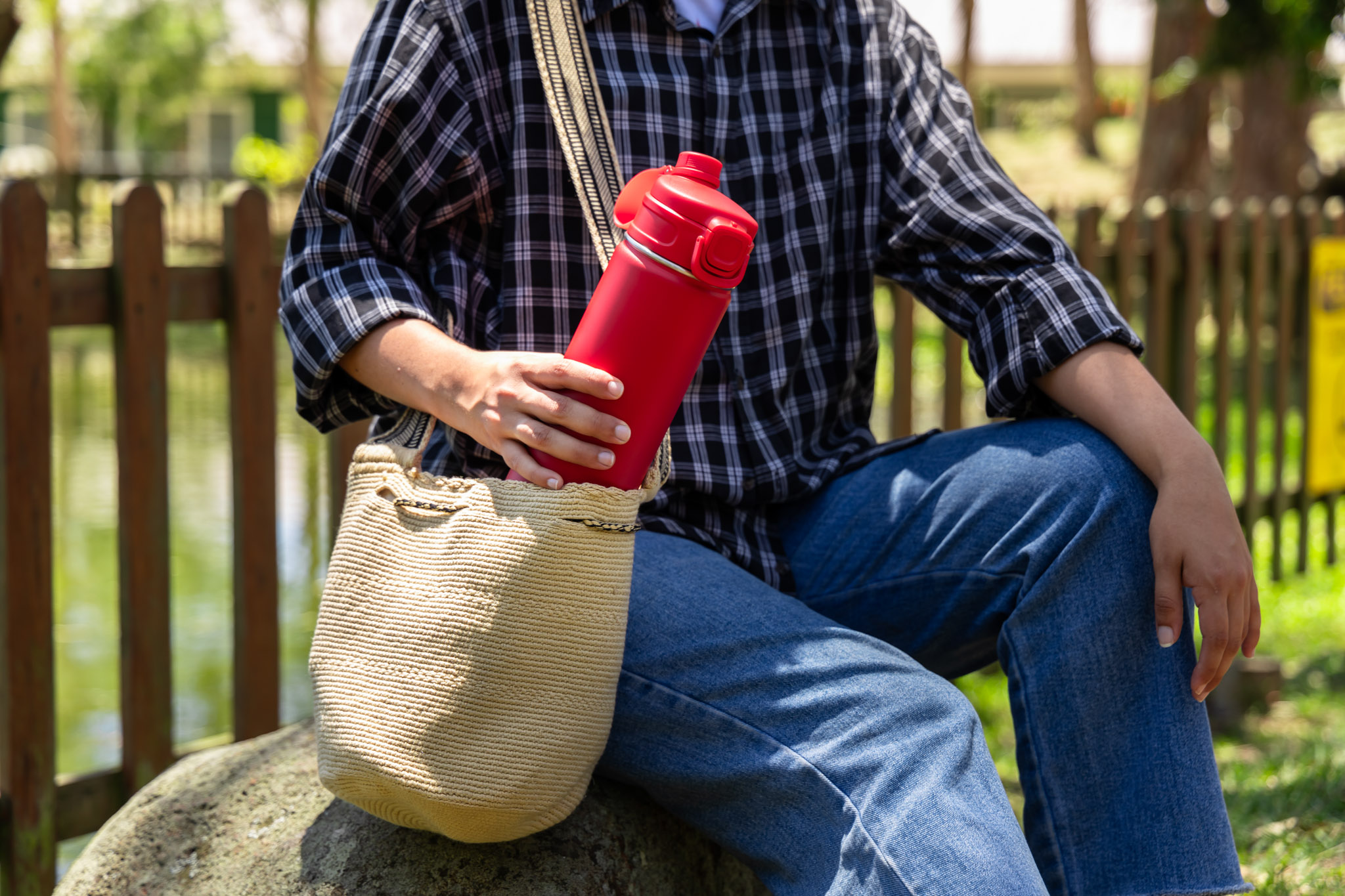 32 oz EcoPatriot Recycled Bottle 2