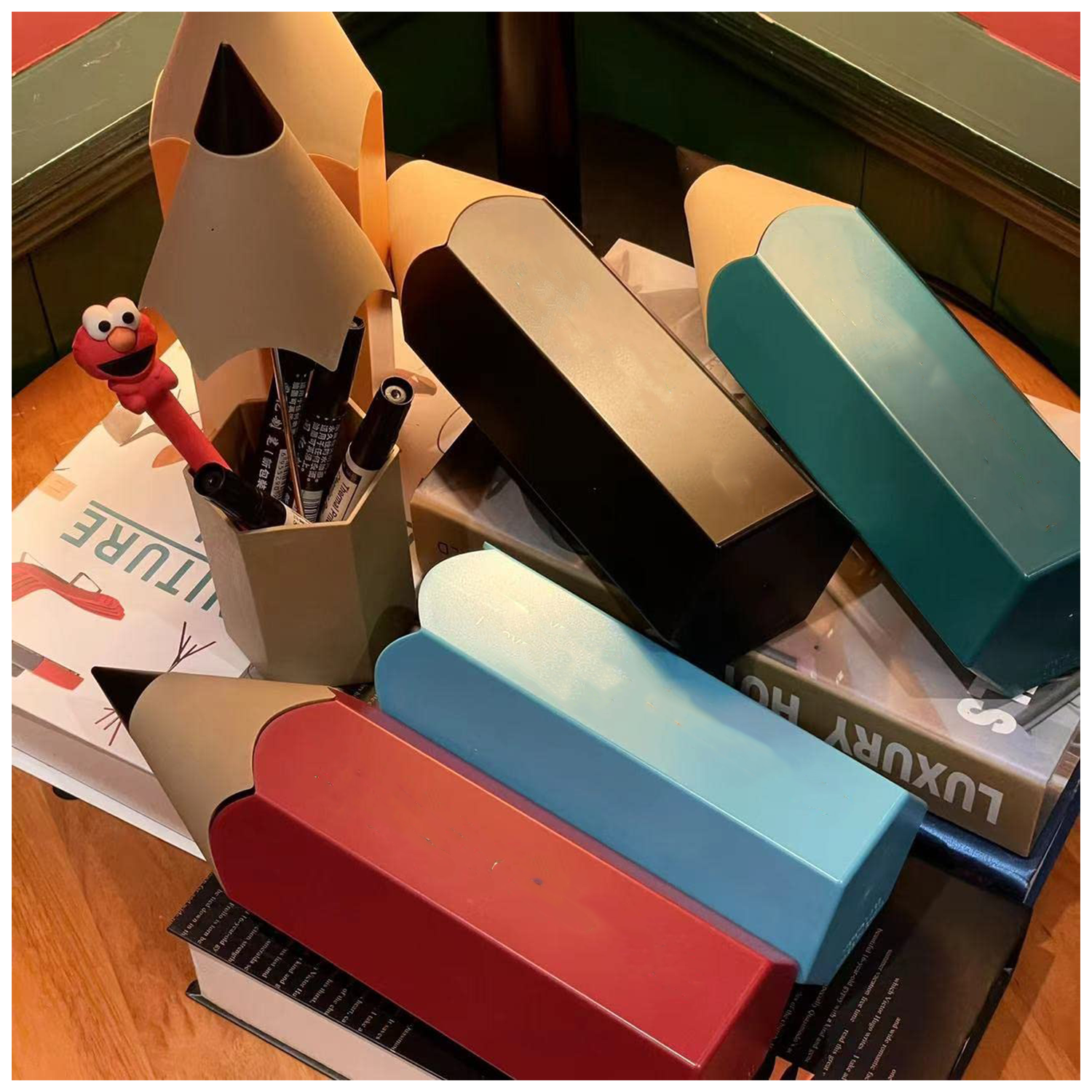Pencil Shape Holder With Double Layer Structure 6