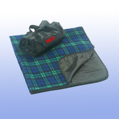 Waterproof Picnic Blankets (Plaid Design) 2