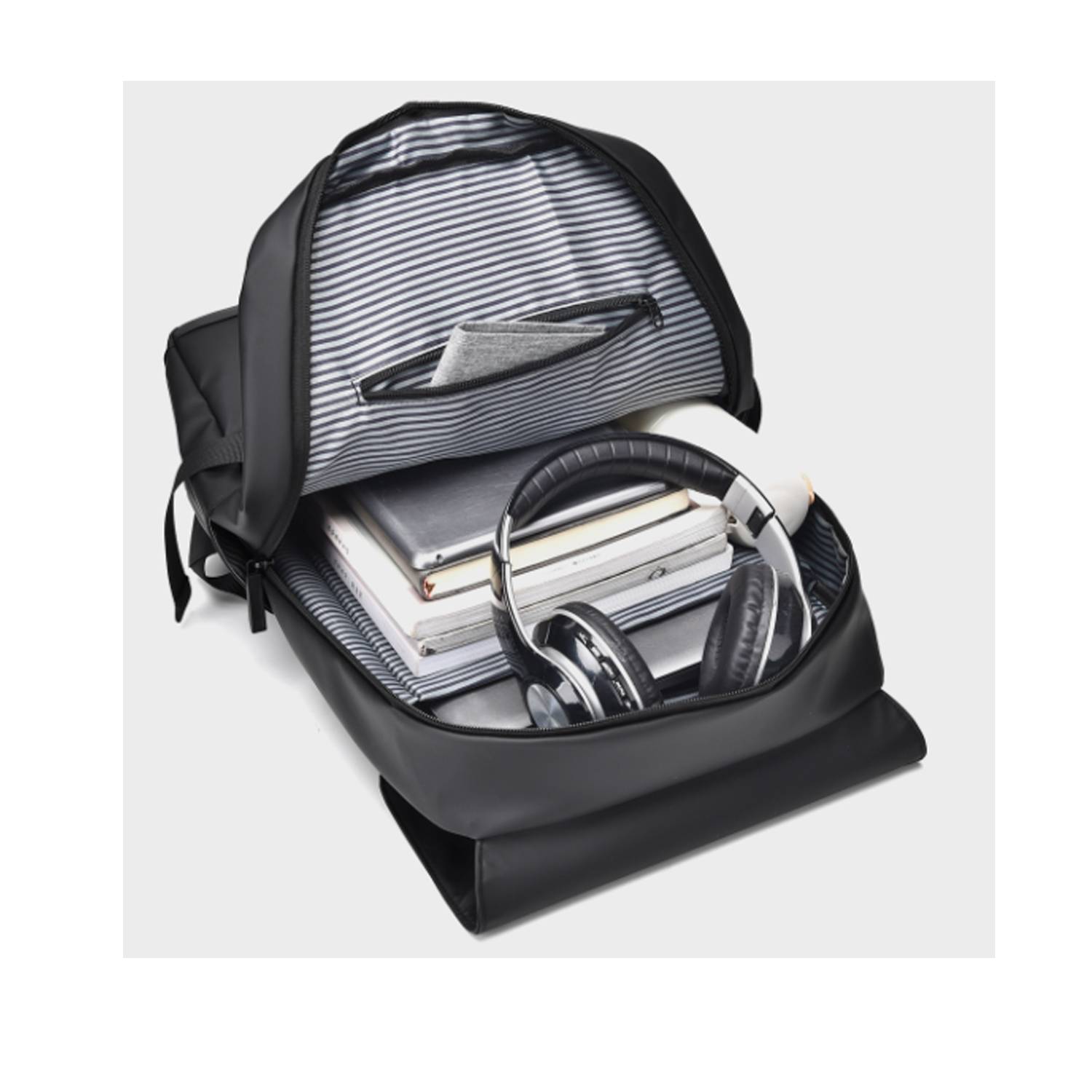 Minimalist And Trendy Polyester Backpack 2