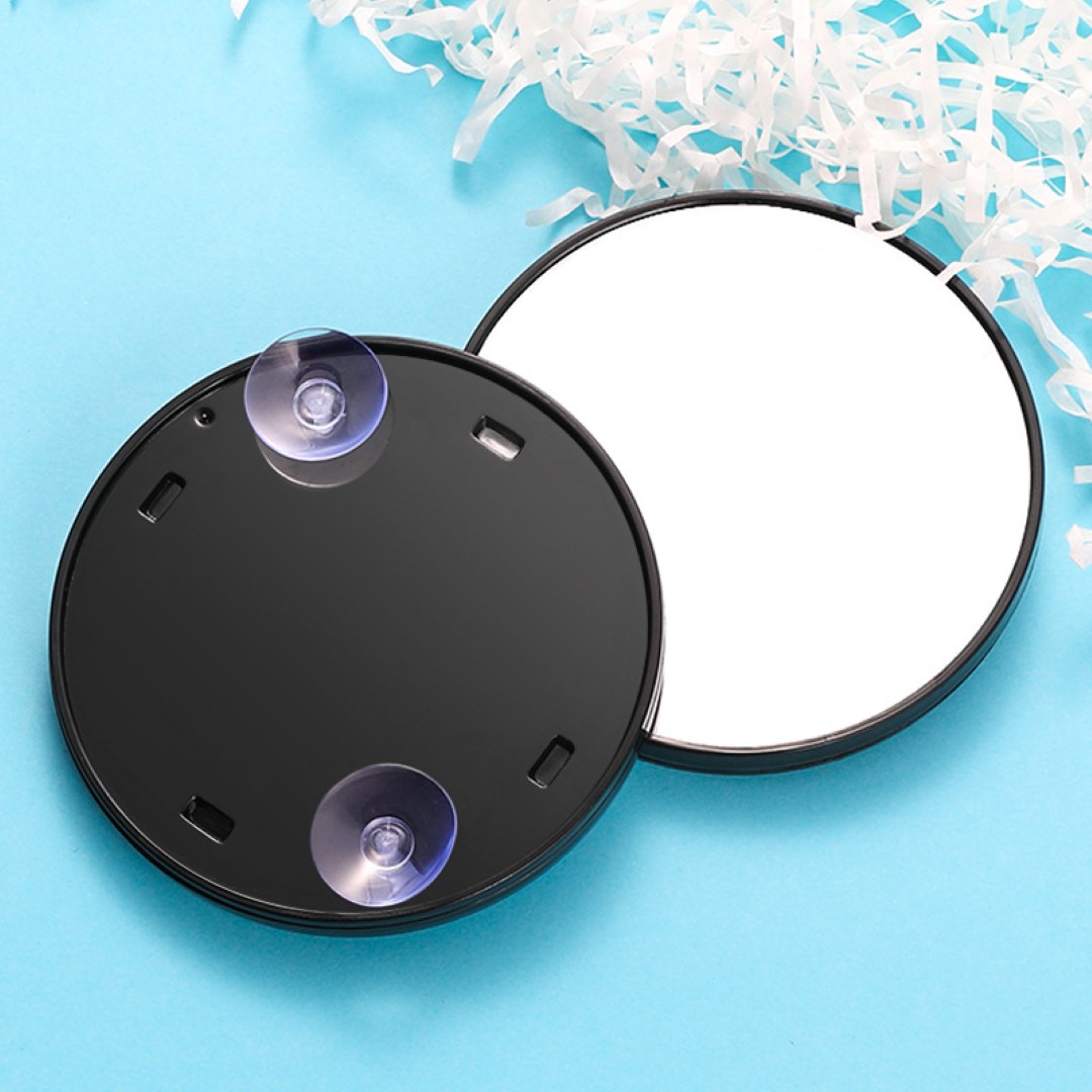 Magnifying glass with suction cup 3