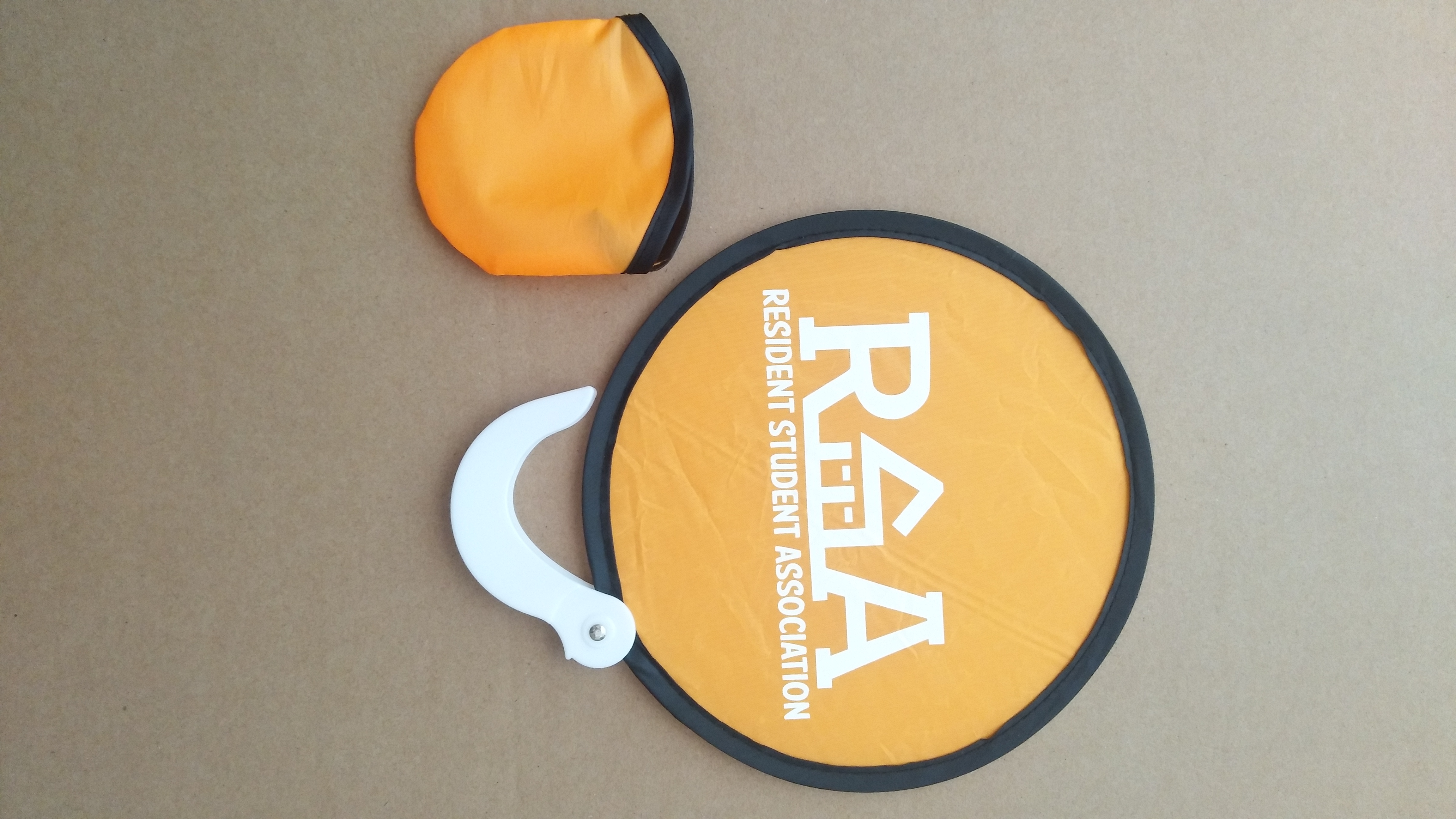 Foldable flying disc hand fan 2