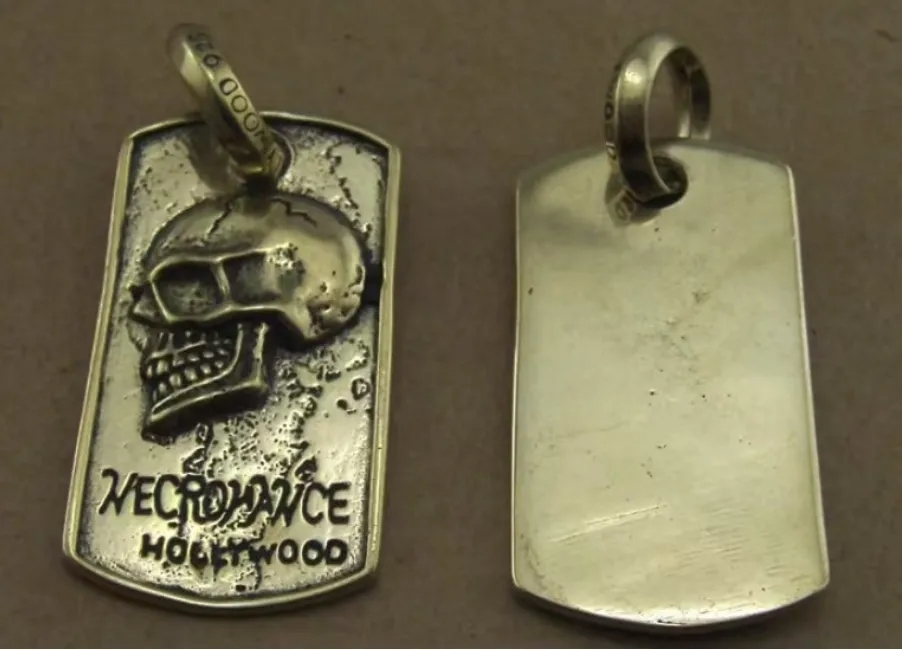 Metal skull token 3
