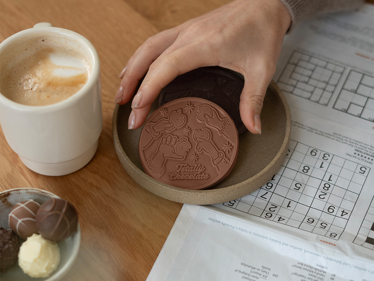 Four-Bite Oreo® Cookie with Custom Engraved Chocolate (3.2 in.) 5