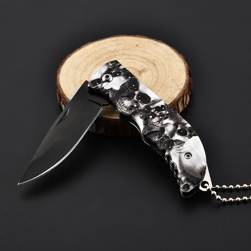 Skull Pattern Stainless Steel Folding Pocket Knife with Key Chain 3