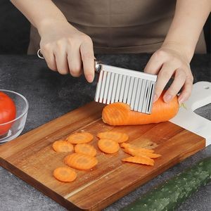 Crinkle Blade Wavy Slicer Cutter Knife Stainless Steel Tool 18