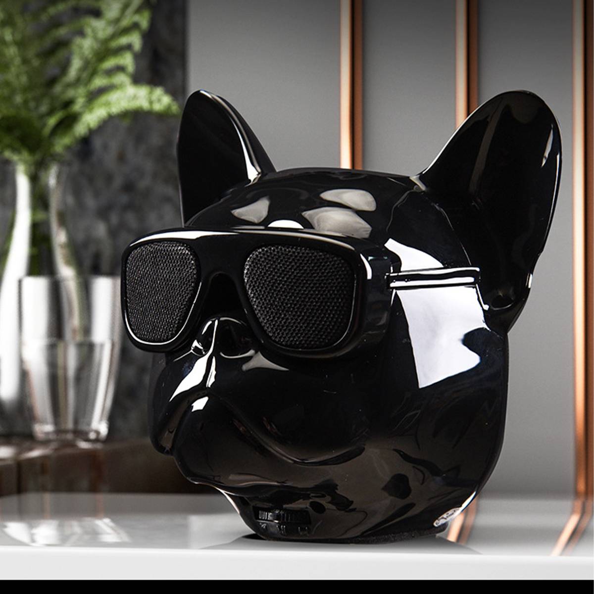 Stylin' Bulldog Speaker 3