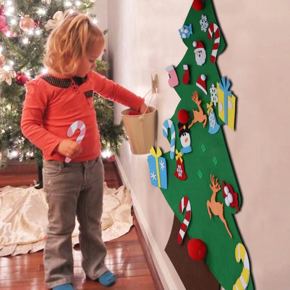 DIY Felt Christmas Tree With Ornaments 2