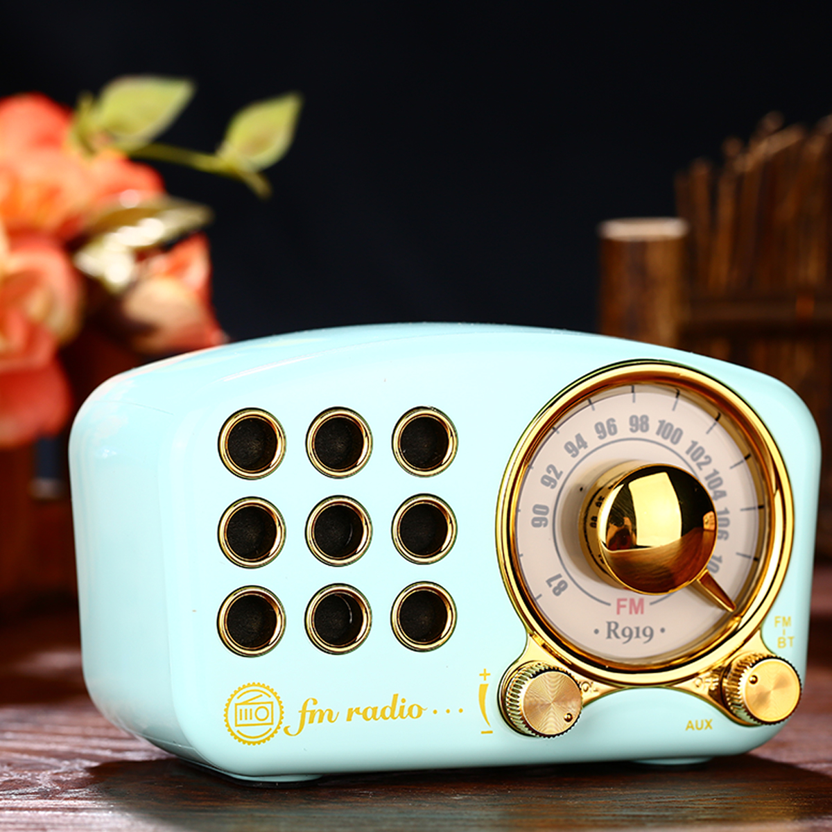 SonicWave Vintage Retro Bluetooth Speaker – Portable, Wireless & Rechargeable Music Player 5