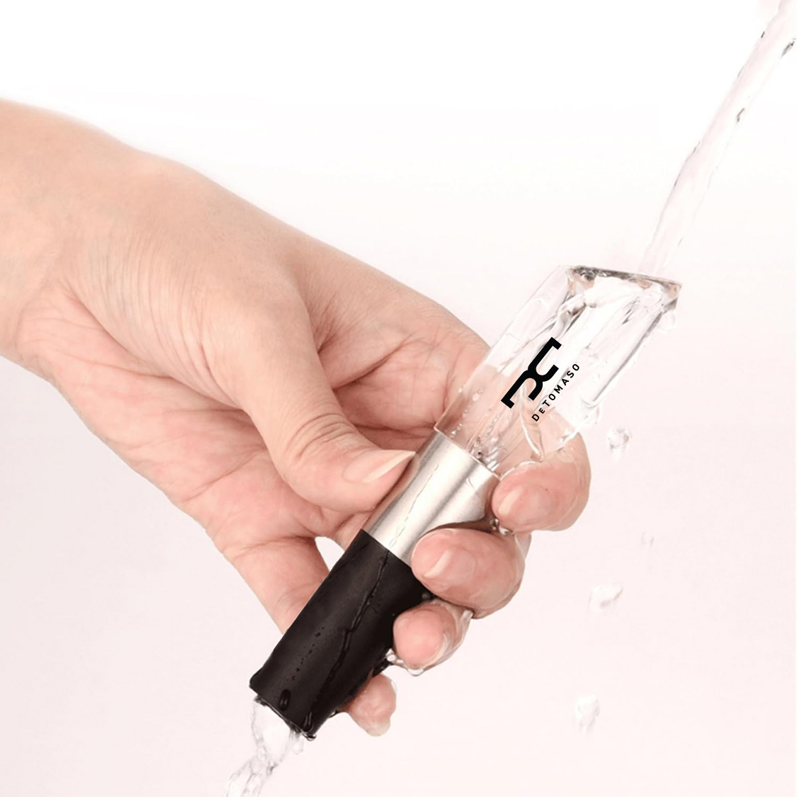 WineVault Wine Aerator and Pourer 2