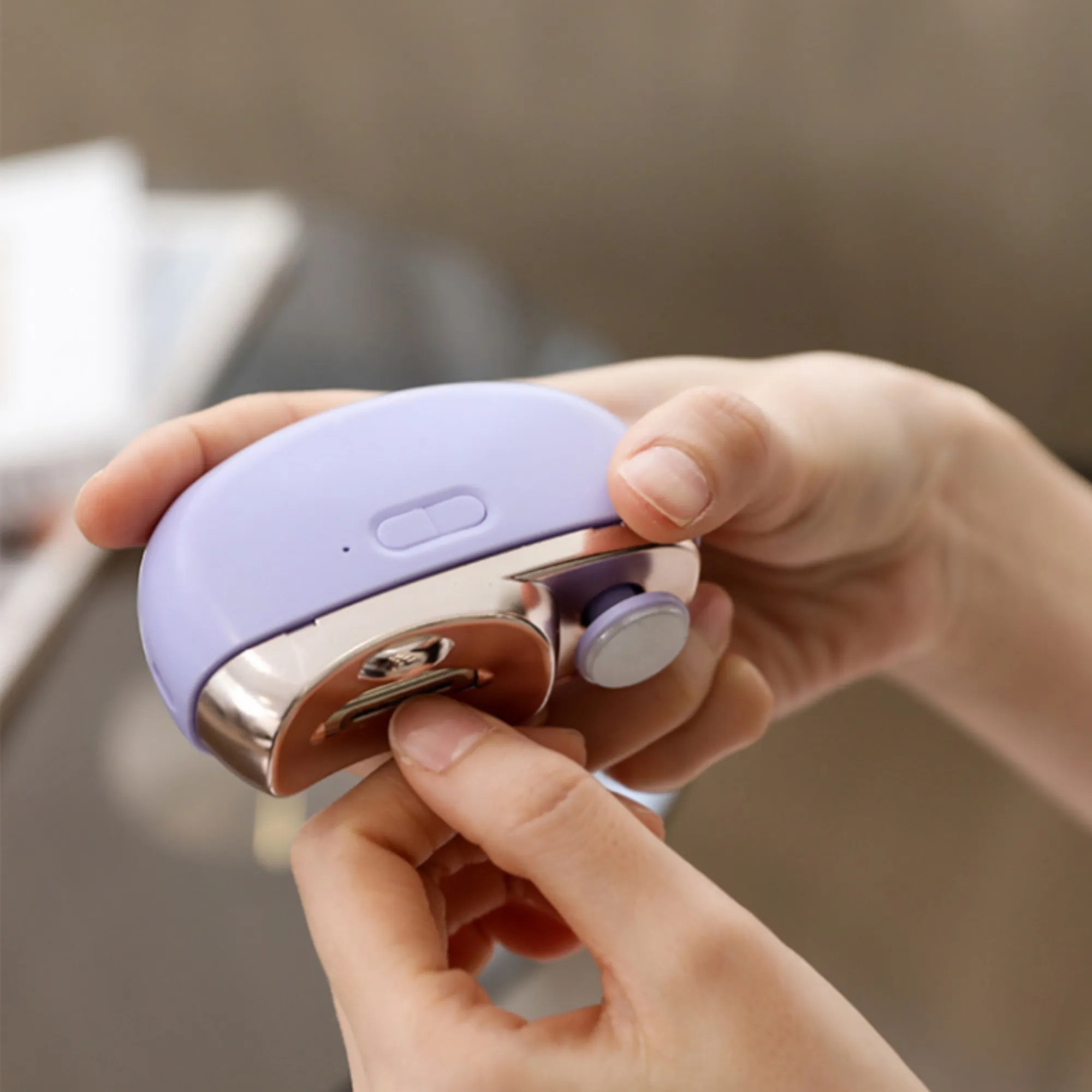 Portable Electric Nail Clipper With Light And Polisher 3