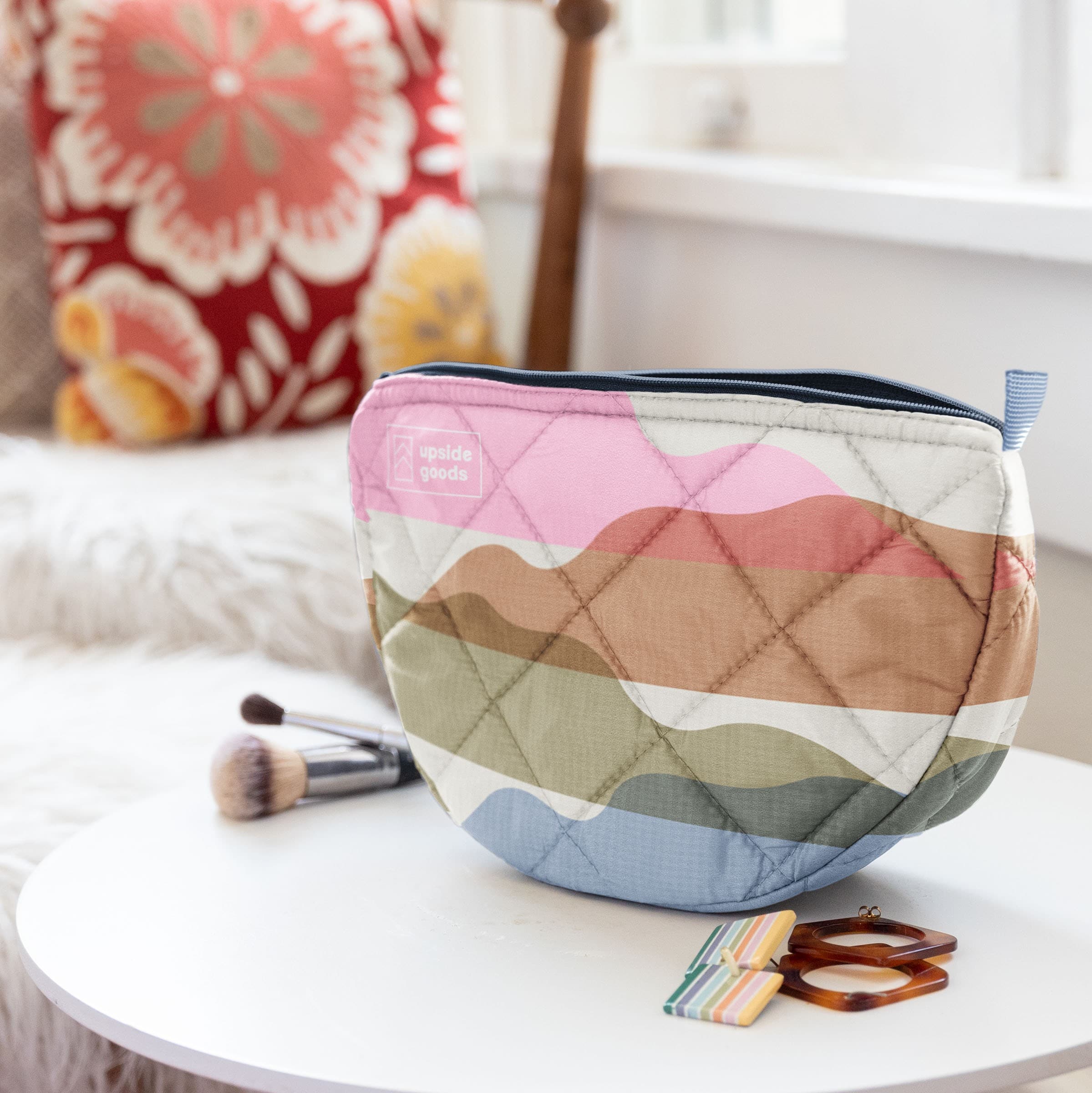 WEDGE POUCH - PUFF PUFF