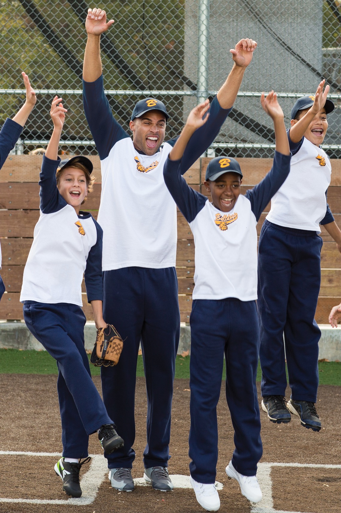 Core Blend 3/4-Sleeve Raglan Tee