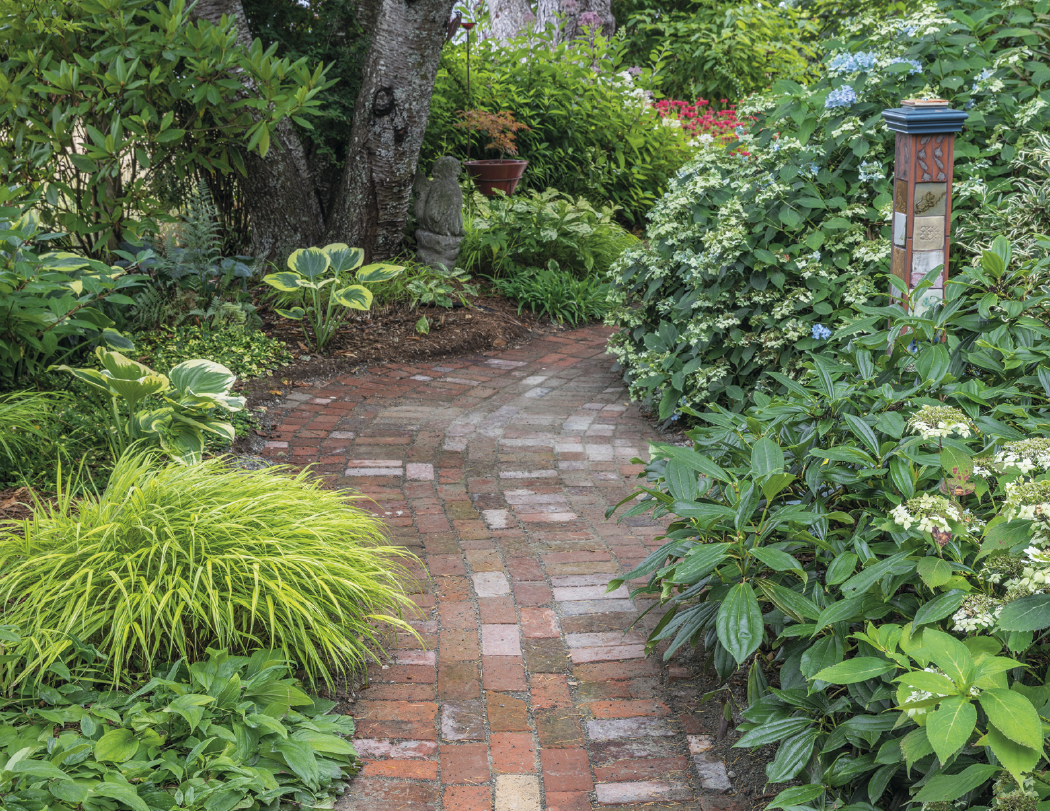 Good Value™ Garden Walk - Stapled Calendar 4