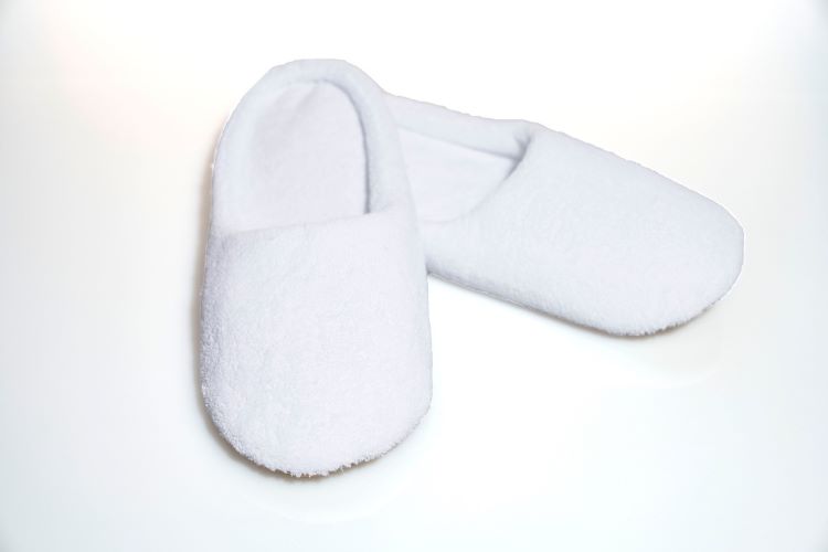 Women's Closed Toe Slip on Micro Terry Slipper 2