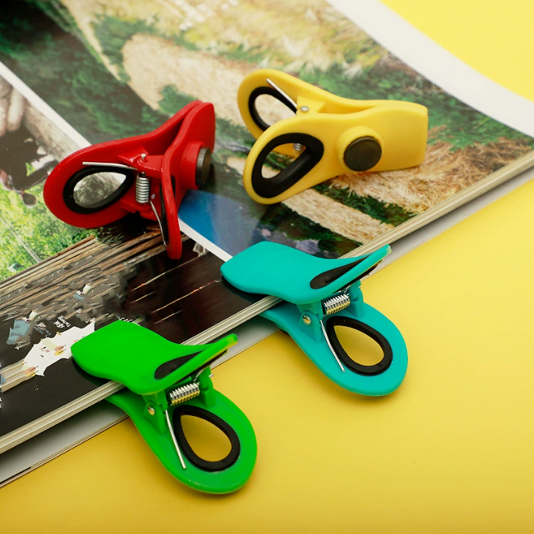 Magnetic Bag Clip With Silicone Textured Mouth 2